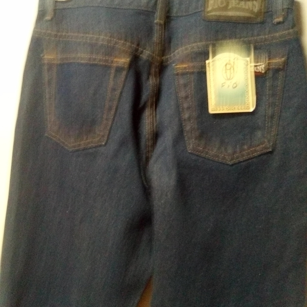 FIO women's blue jeans. NWT. Size 31 waist 34 inseam. (Size 10) - Picture 4 of 6